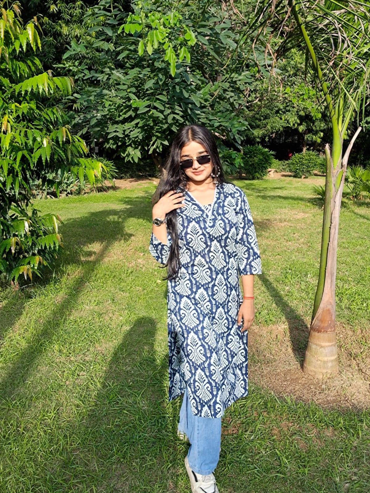 Barnora Aura – Navy Blue & White Printed Cotton Kurta | Daily Wear & Office Wear Kurti for Women