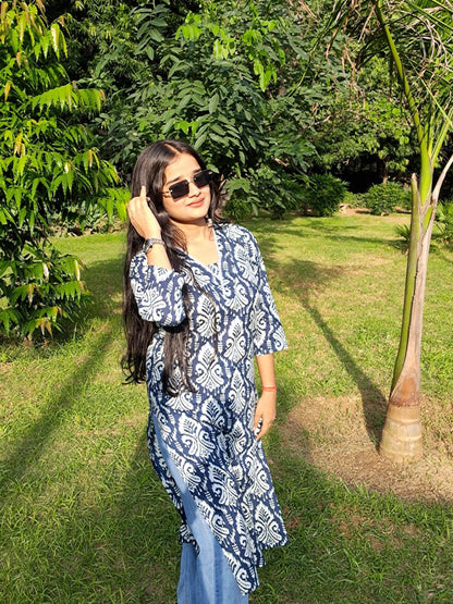 Barnora Aura – Navy Blue & White Printed Cotton Kurta | Daily Wear & Office Wear Kurti for Women