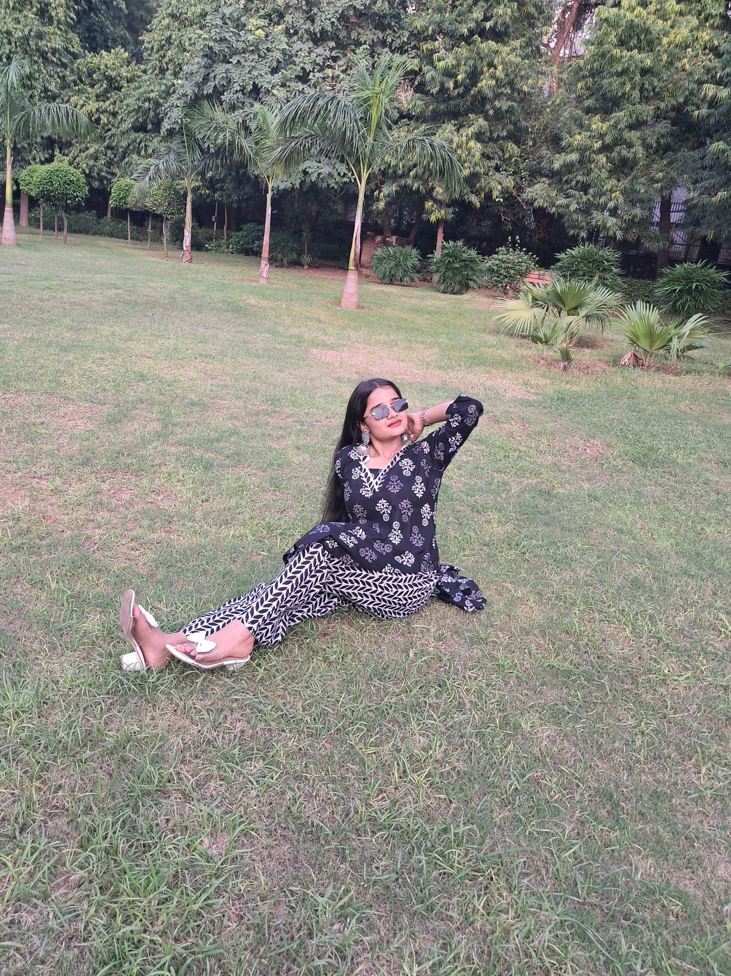 Barnora Sanskari – Black & White Printed Cotton Kurta Set with Dupatta | Festive & Office Wear Kurta Set for Women
