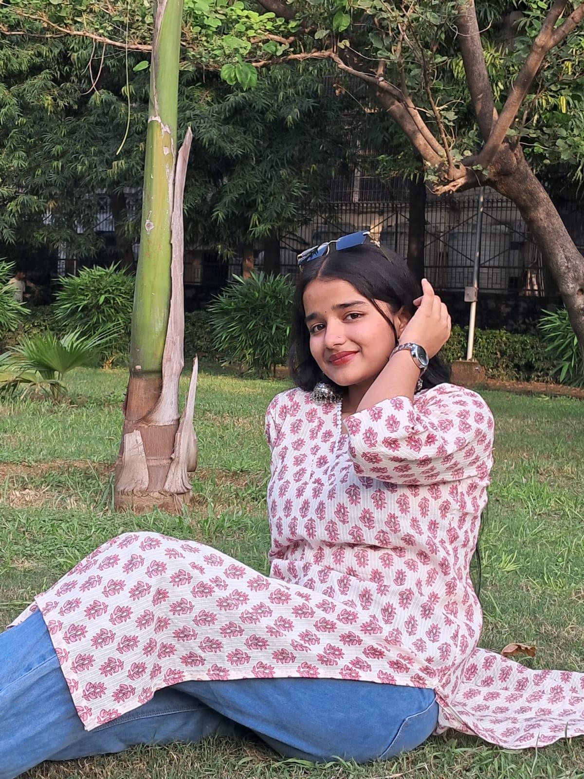 Barnora Aura – White & Red Printed Cotton Straight Kurta | Block Print Daily Wear Kurti for Women